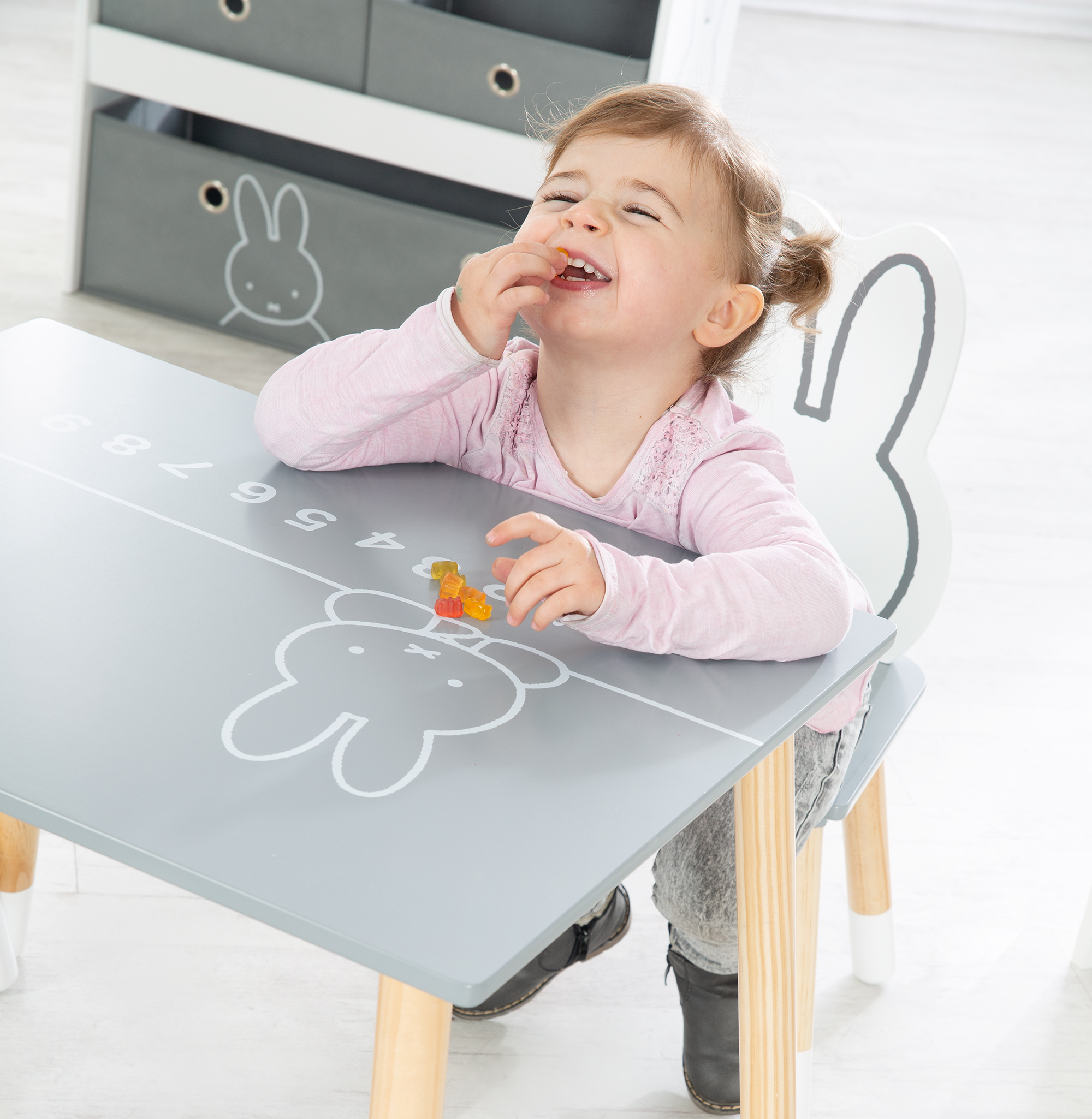 roba Kinder Sitzgruppe Tisch, | lackiert Kinderstühlen weiß, & dunkelgrau, Holz, miffy®, 2 1 Norma24