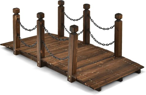 Holzbrücke mit Geländer